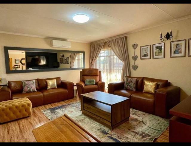 3 BEDROOM HOUSE FOR SALE IN SUIDHEUWEL